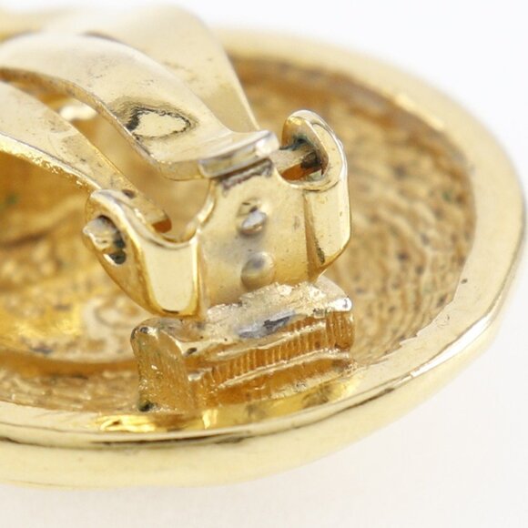 CHANEL Vintage Gold Coco Mark Earrings - Picture 7 of 7